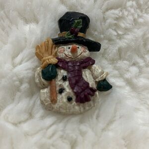 Nostalgic Frosty The Snowman Winter Brooch